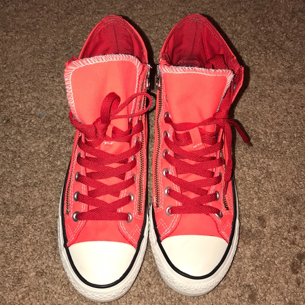 Red converse